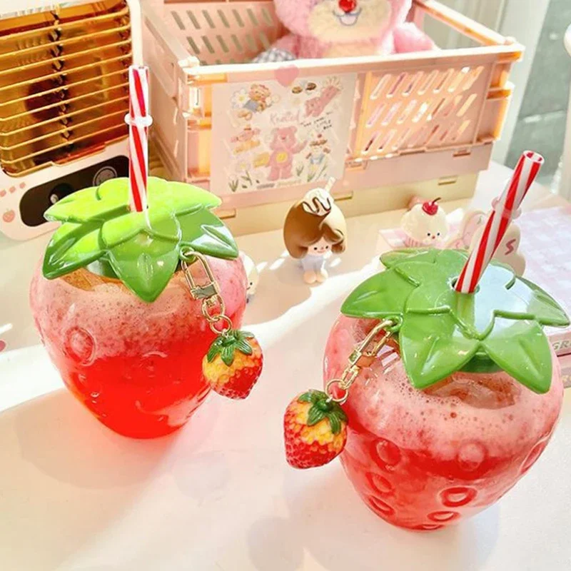 500ml Cute Strawberry Design Portable Water Bottle with Straw