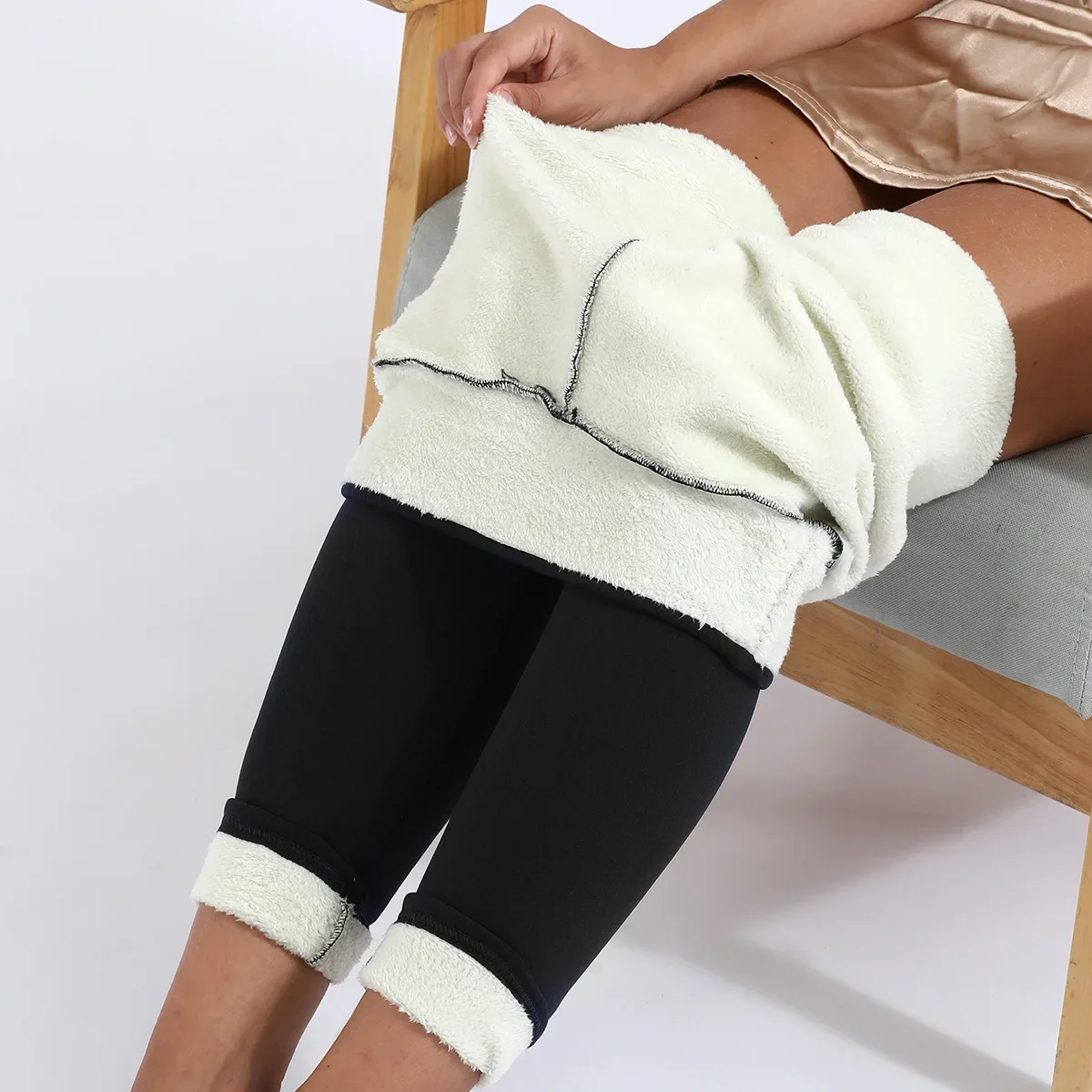 Women Yoga Pants Winter High Waist Thick Wool Leggings Keep Warm Velvet Thermal Fleece Windproof Gym sports leggings yoga pants sports pants