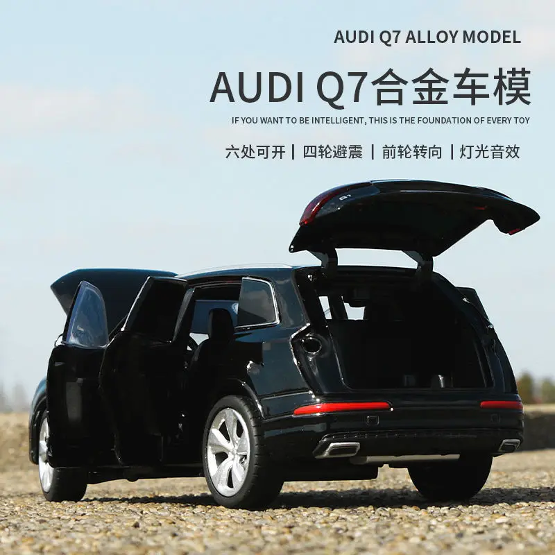 1:32 Audi Q7 SUV Alloy Diecast Car with Sound and Light - Children's Toy Gift