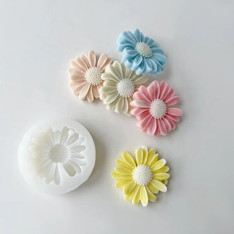 Daisy Sunflower Scented Candle Silicone Mold Aromatherapy Soap Mold Drop Glue Hanging Decoration Mold Candle Making Kit