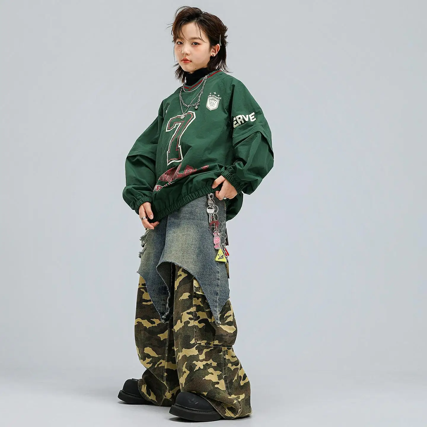 소년 소녀 스트리트웨어 힙합 재즈 스포츠 슈트 티셔츠 카모플라주 스플라이싱 데님 카고 팬츠 트랙슈트 어린이 의류 코스튬 세트 16