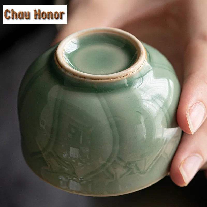 65ml Retro Celadon Sample Tea Cup Tea Maker Ceramic Master Cup Handmade Large Relief Lotus Tea Cup With Coaster Kung Fu Teaware