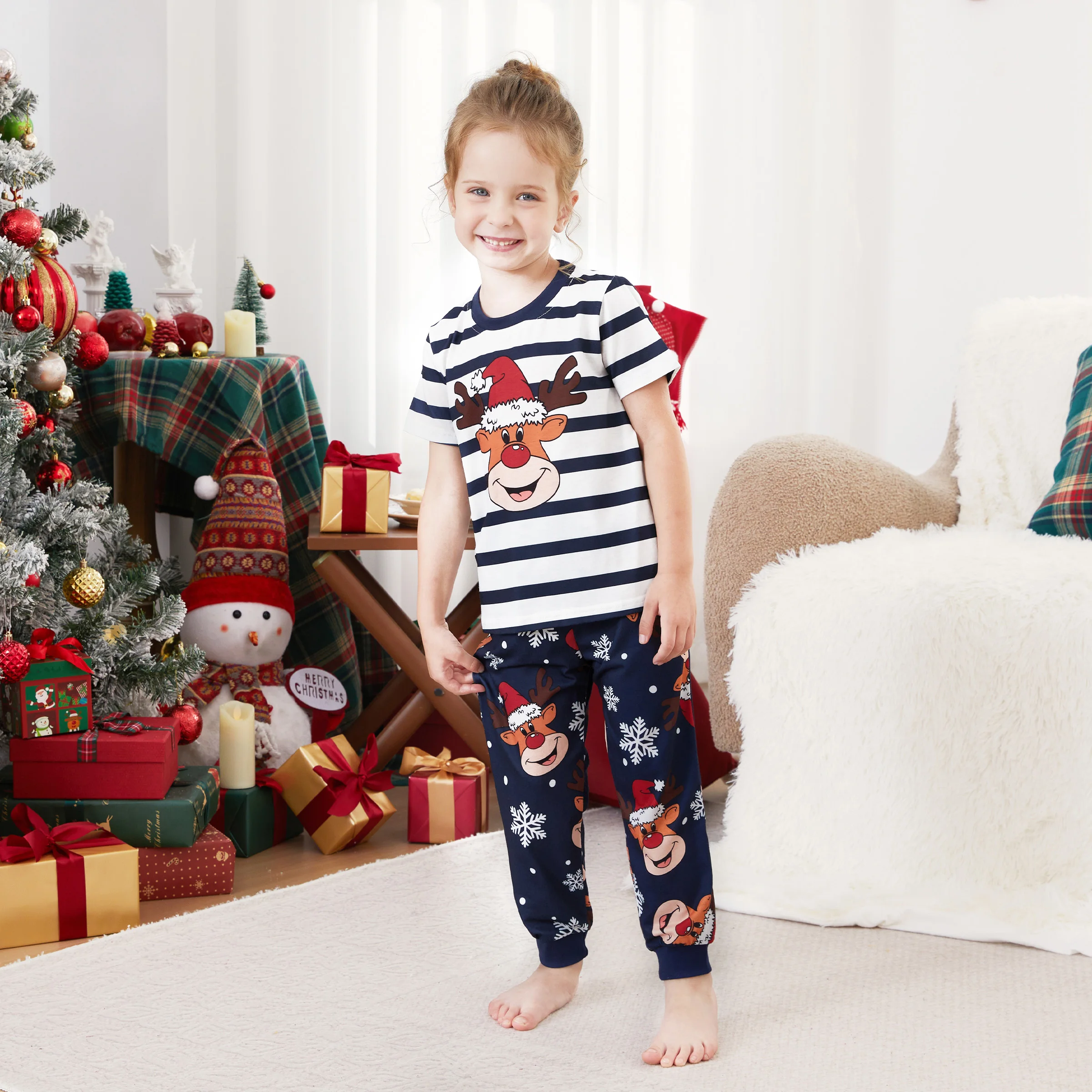 Pijama de reno PatPat Conjuntos familiares a juego de Navidad Patrón de rayas (mangas cortas)
