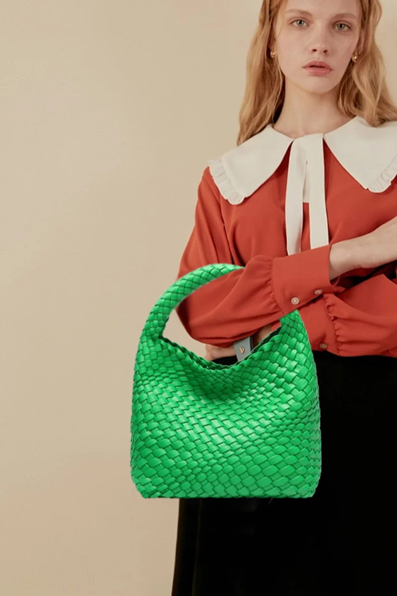 Ein Nischendesign gewebter Handtaschenkorb, modische trendige Umhängetasche mit einer Schulter, Sommer neue vielseitige Mutter und_voghion.com