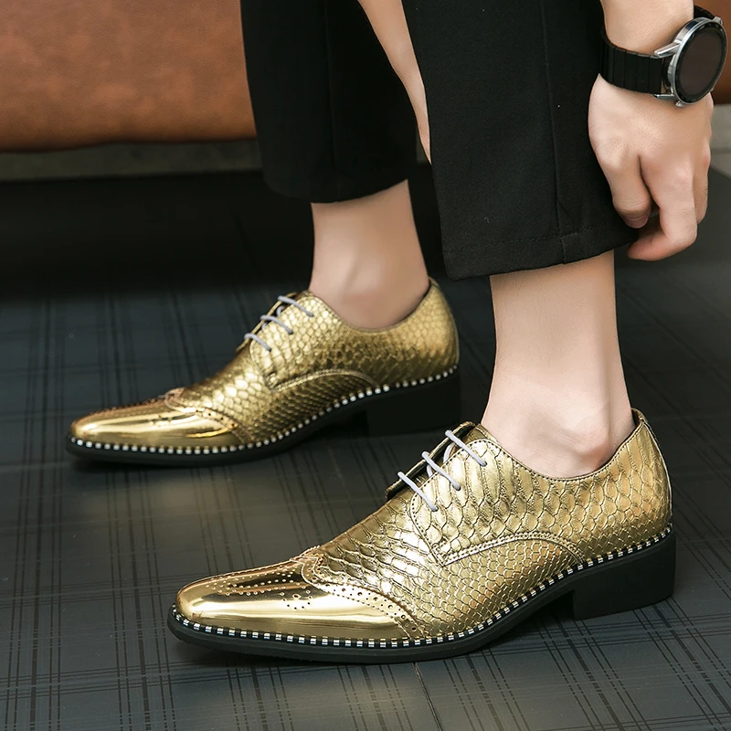 Luxury Designer Gentleman Glitter Gold Business Lace Up Leather Brogues Casual Shoes For Men Wedding Dress Prom Formal Footwear