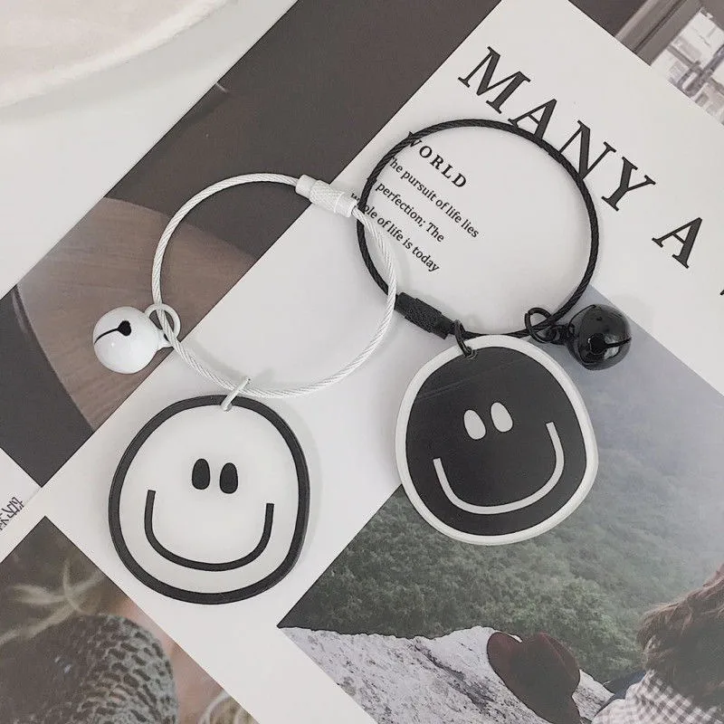 

Cute Smiling Face Heart Car Ring Keychain Pendant Decoration Buckle Keyring Bag Hanging Key Chain Holder Gift for Men and Women