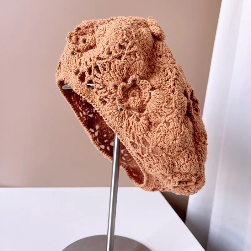 Hot Sale Oude Hand Gehaakte Katoenen Baret Vrouwen Zomer Holle Ademende Gebreide 3D Bloem Schilder Hoed Tide_voghion.com