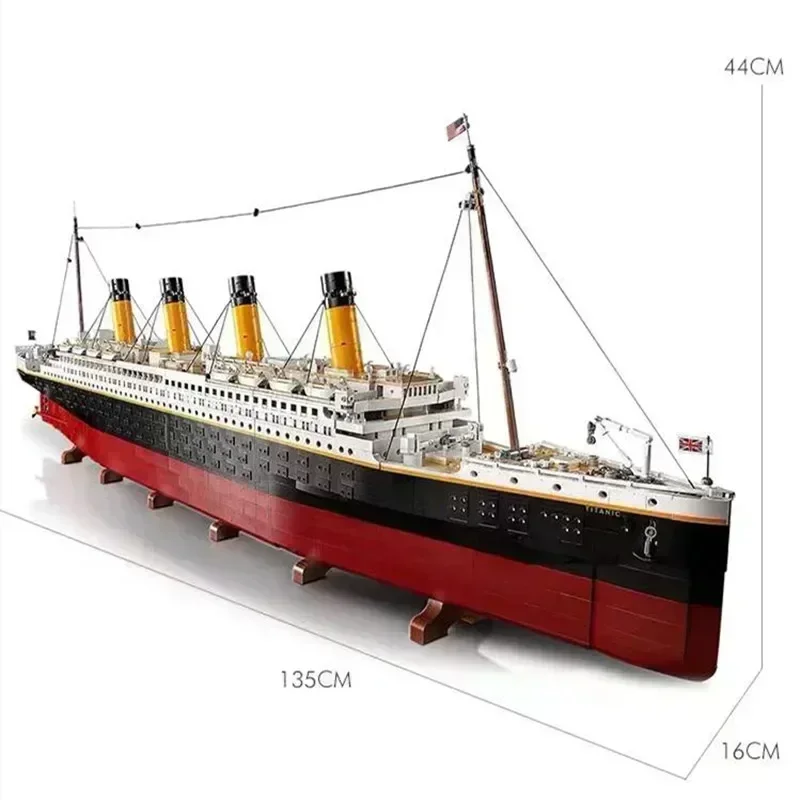 

In Stock 99023 Compatible 10294 Titanic Large Cruise Boat Ship Steamship bricks building blocks Children Diy Toys Love Gifts