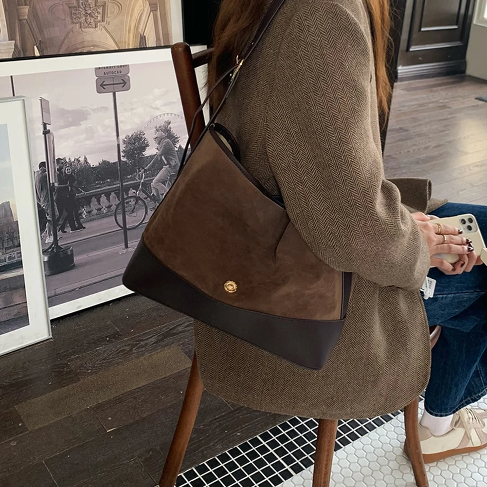 Рисунок 5 - Женская сумка через плечо высокого