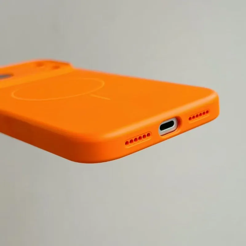 Magnetic Liquid Silicone Soft-Feel Phone Case with AirSkin Technology