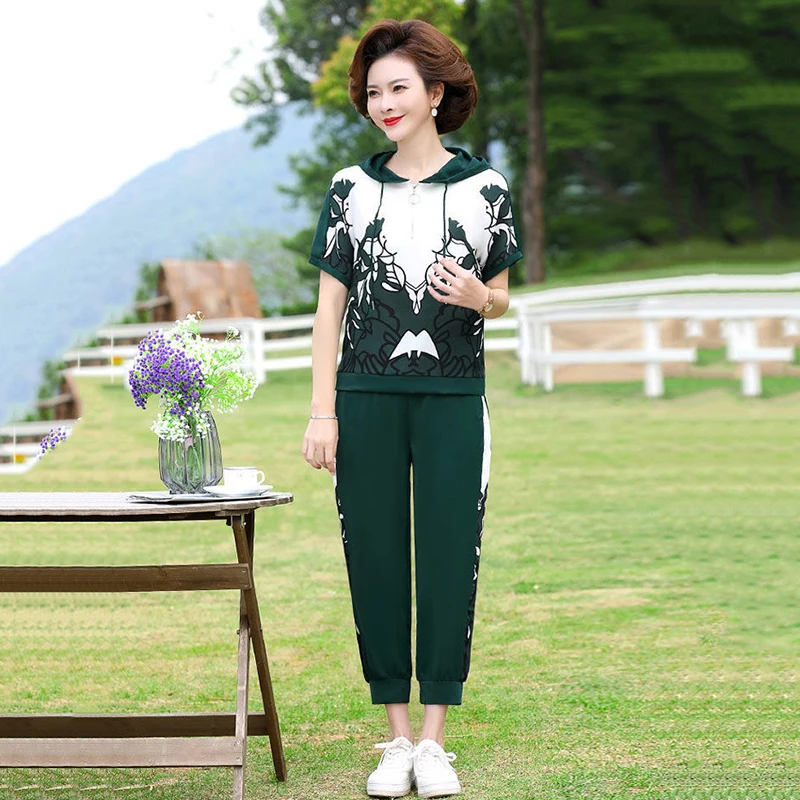 

New Summer Womens Suits Middle-aged Mother Clothing Hood Short-sleeved T-shirt + Pants Two-piece Female Casual 2 Piece Set 5XL