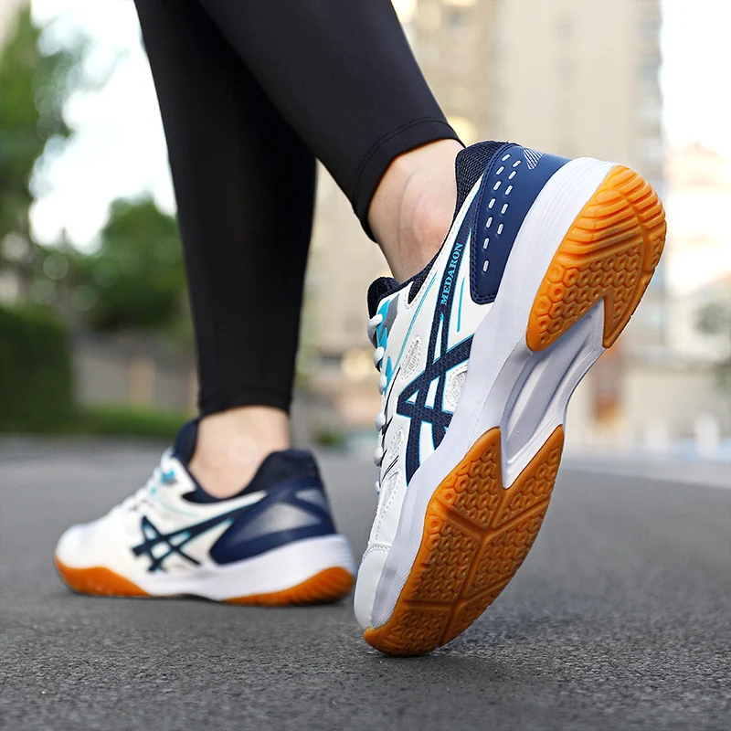 Description Picture 5 of itemNew Mens Badminton Shoes Professional Sports Shoes for Women Breathable Indoor Court Sneakers Volleyball Sneakers Men's Sneakers