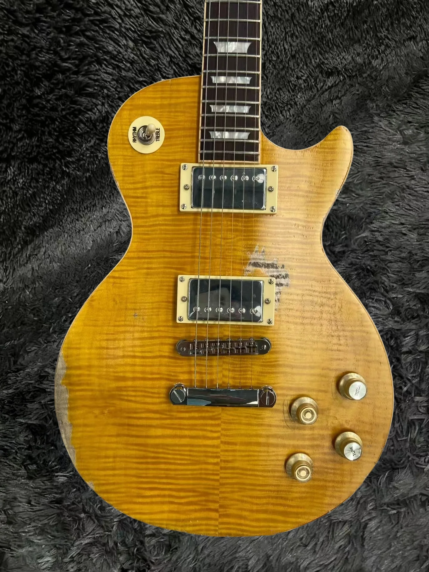 Vintage aged Gary Moore Greeny Kirk Heavy Relic shape Electric Guitar 1piece