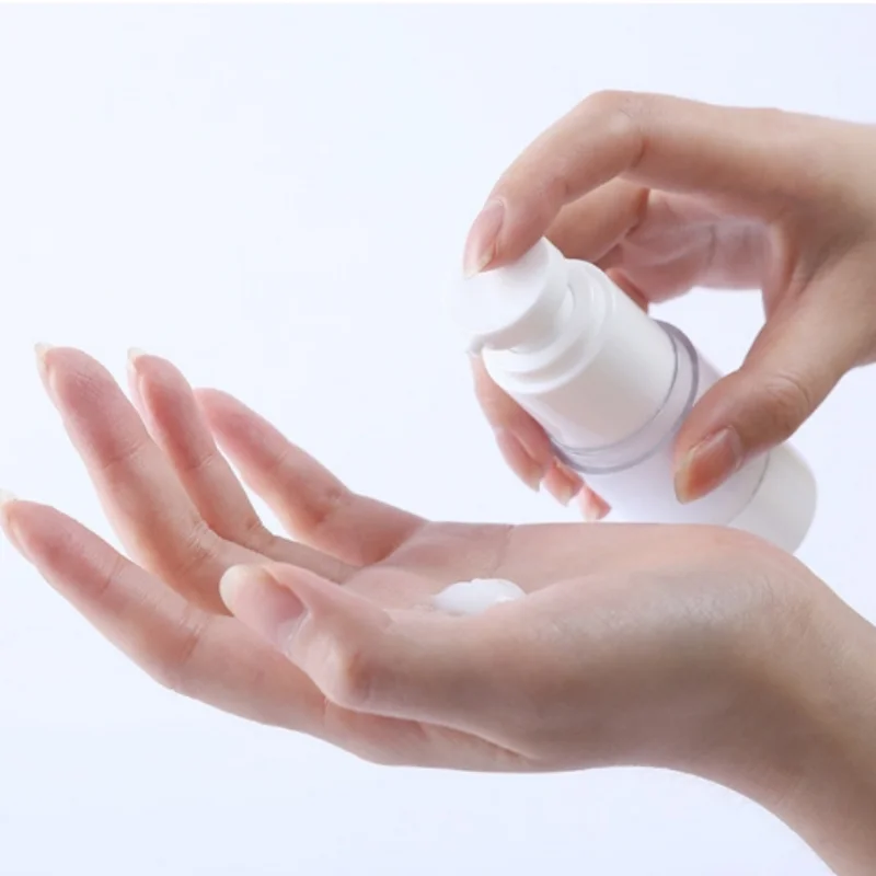 Portable Refillable Vacuum Lotion Spray Bottle for Cosmetics (15-100ml) - Ideal for Travel and Wholesale