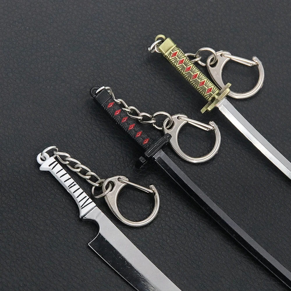 Anime Bleach Weapon Keychain Cosplay Zangetsu Zanpakutou Sword Key Chain Hitsugaya Toushirou Katana Keychains Accessories llaver