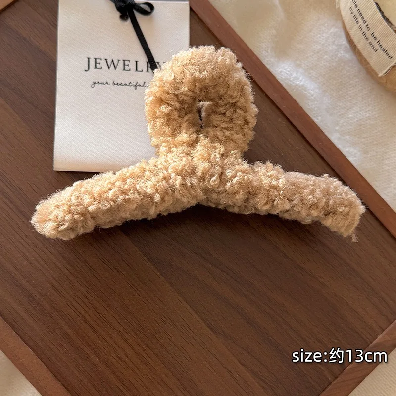 1 Stück Herbst/Winter im koreanischen Stil, sanftes neues Kreuz aus Lammwolle, große Haarklammer, Hai-Clip, Haar-Accessoire, geeignet für den täglichen Gebrauch – Detail 7