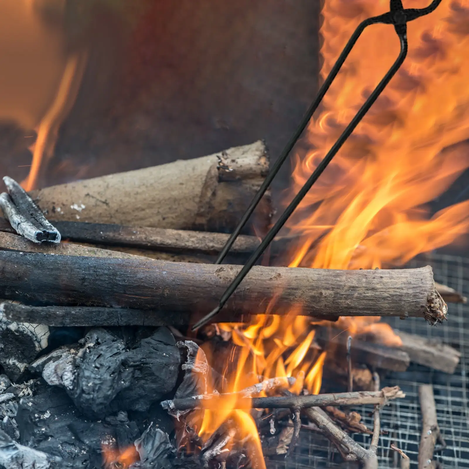 Log Grabber Heavy Duty Cast Iron Fireplace Tongs Indoor Outdoor Fire