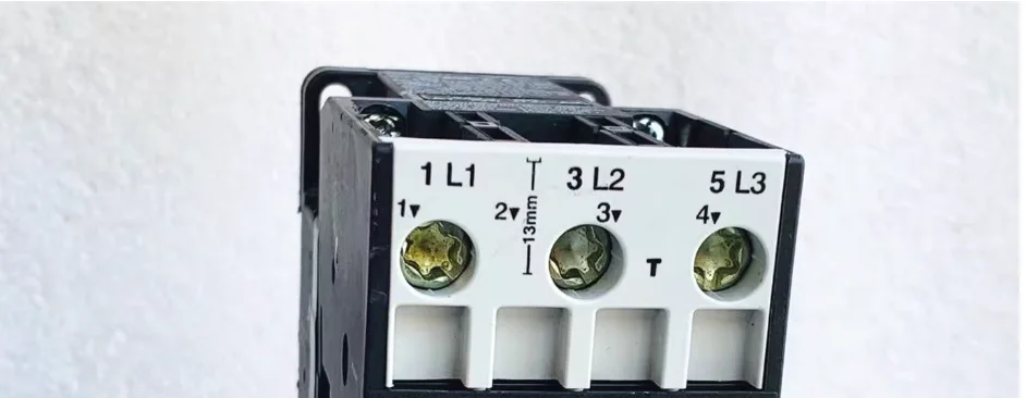 

J7KN-40 Original OM DC Contactor Relay J7KN-40 24VDC 40A In Stock