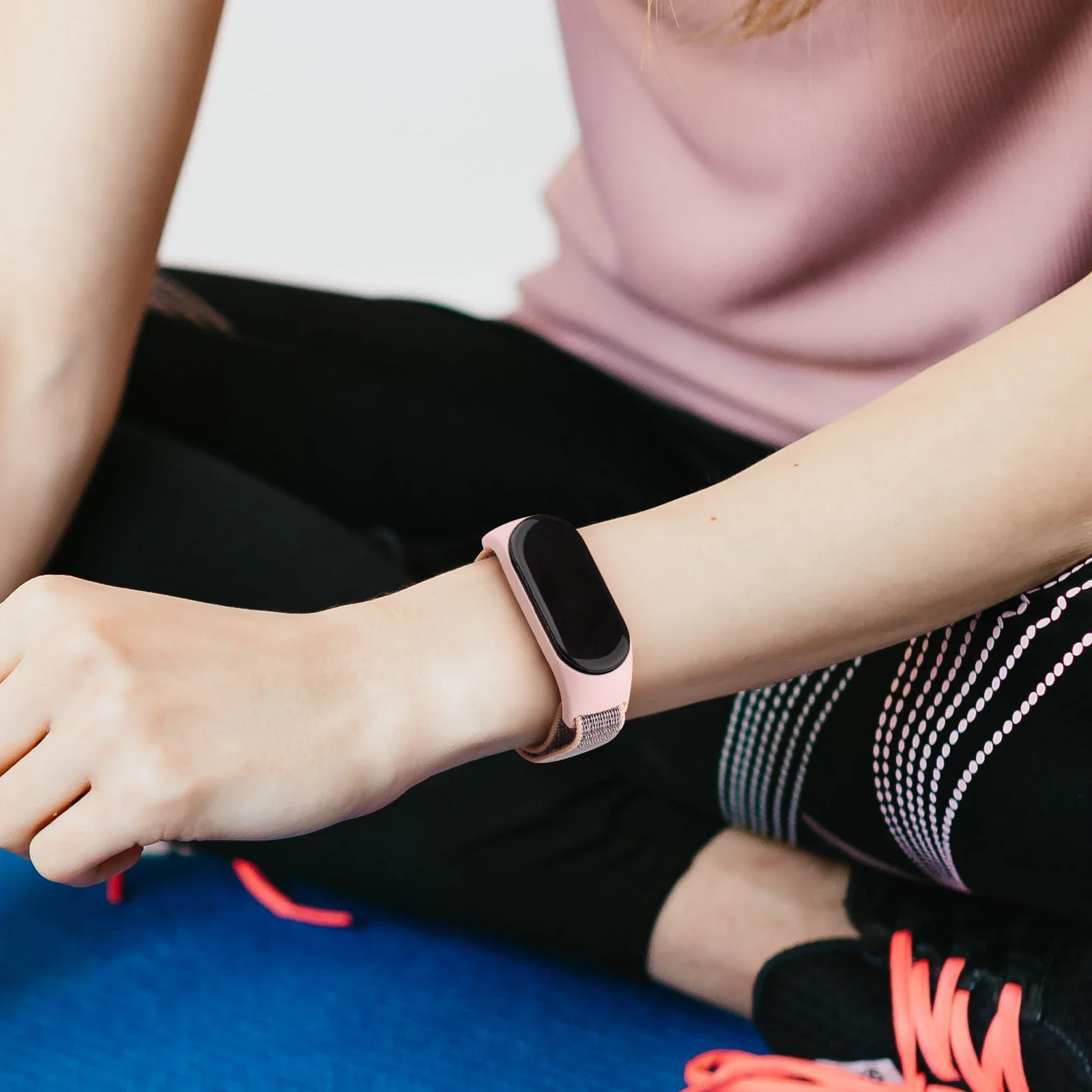 รูปสินค้า สายนาฬิกาสำหรับ Xiaomi Mi Band 5/6/7 สายคล้องห่วงกีฬา นิ่มสบาย ทนทาน