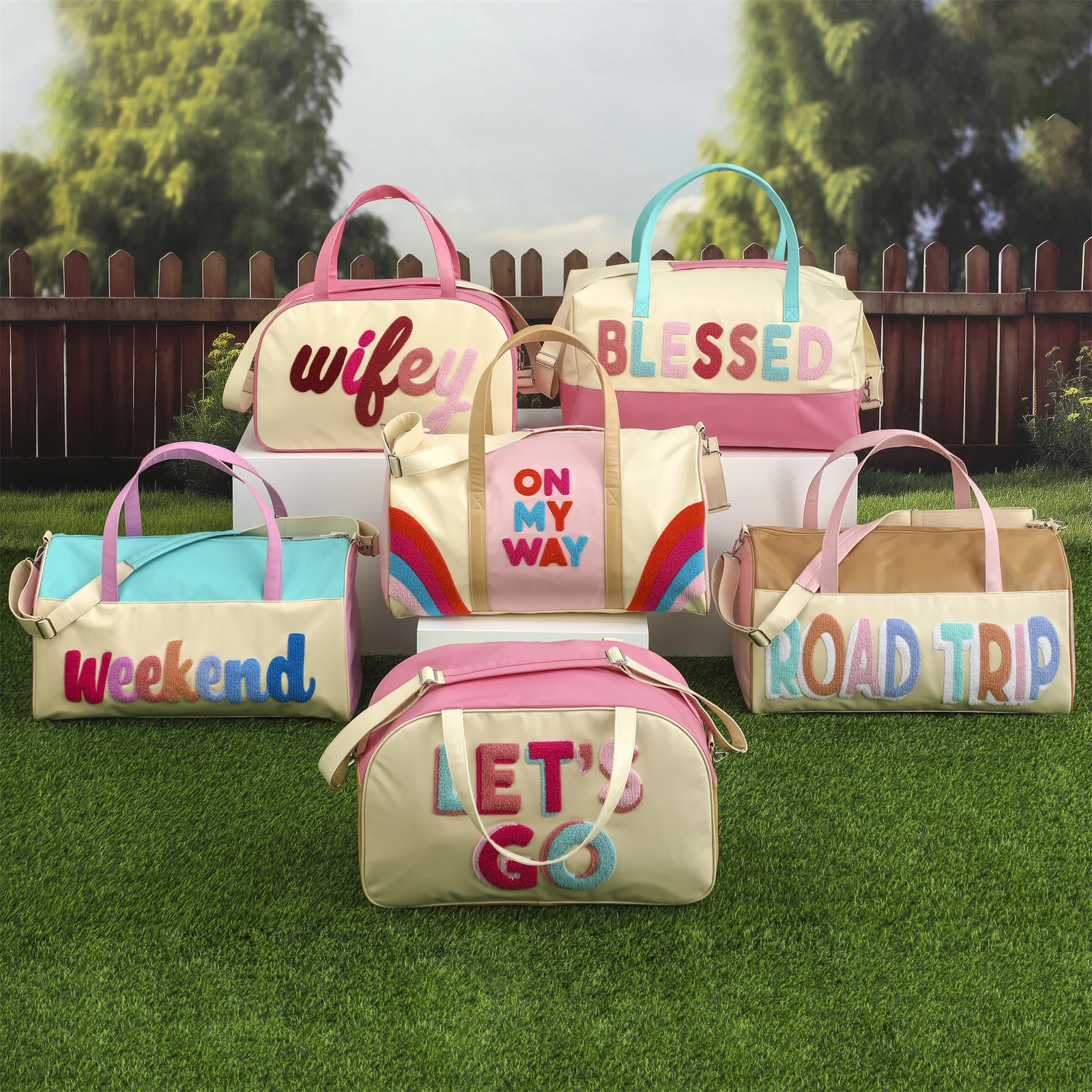 Из искусственной кожи дорожные сумки