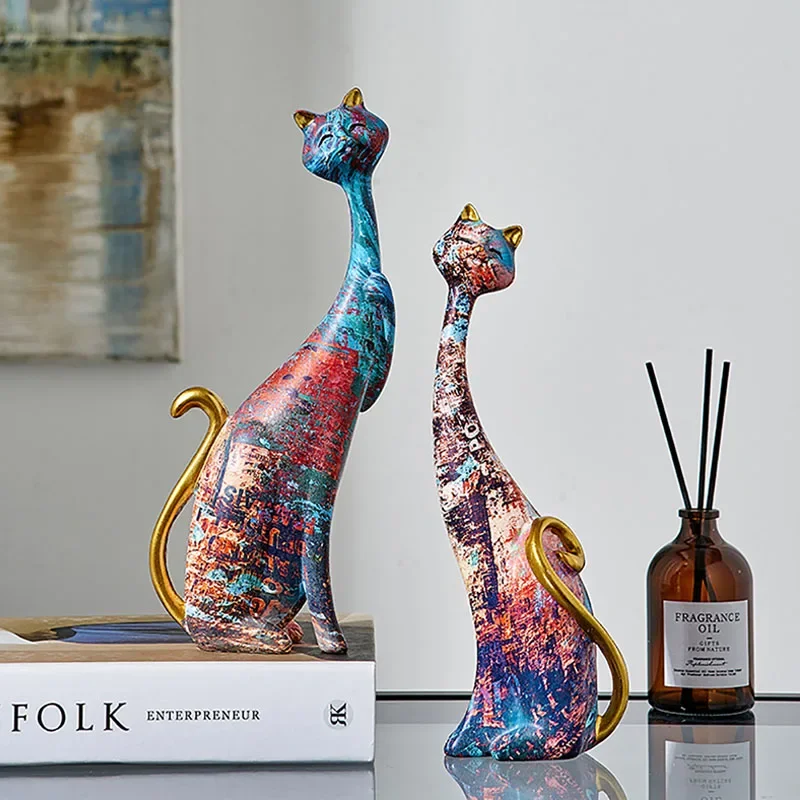 

Resin Painted Graffiti Lovers Cat Figurines Couple Animal Ornaments European Home Interior Study Bedroom Decor Items