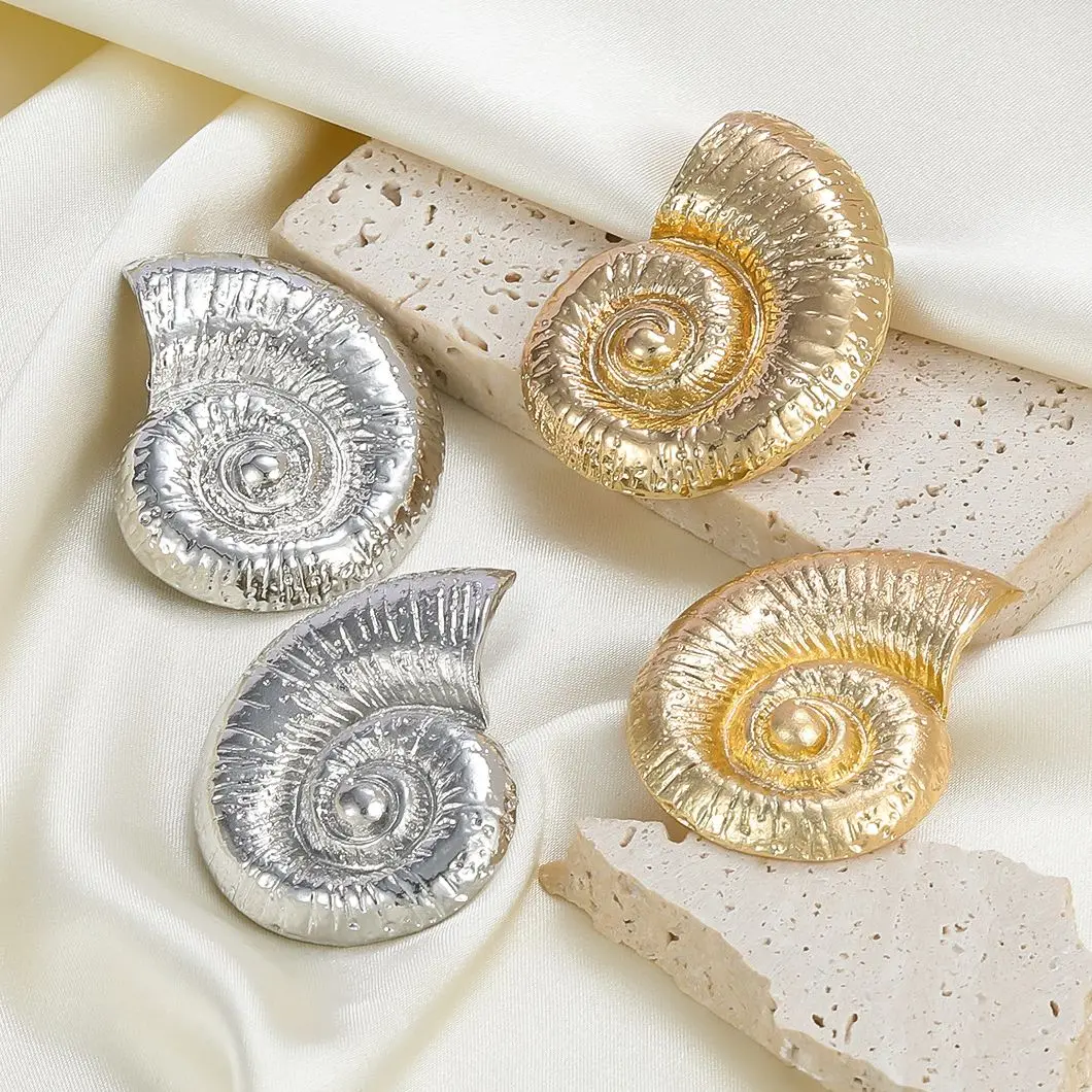 Summer New Gold Color Conch Earrings for Women Party Holiday Jewelry