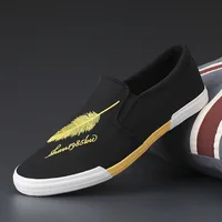 New Spring Men's Shoes Korean Embroidered Trendy Men's One Step Canvas Casual Cloth Shoes Fashion Board Shoes Sneakers for Men 2
