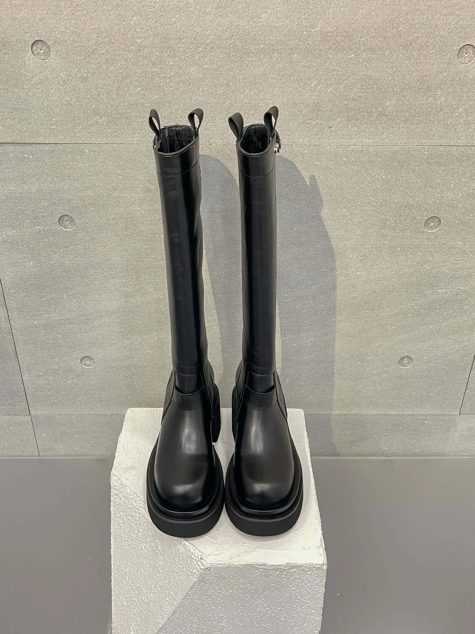 

2023 women's network red thick heel platform ankle boots