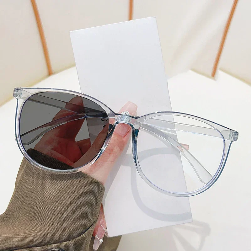 Large Photochromic Reading Glasses for Women Trendy Retro Color Changing Sunglasses Men Classic HD Far Sight Presbyopia0+1.0+4.0 4