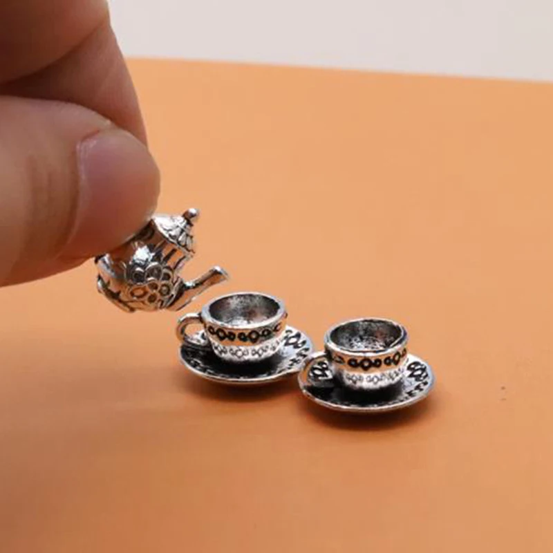 3Pcs/set 1:12 Dollhouse Miniature Furniture Mini Metal Tea Set 1 Teapot 2 Tea Cups Set Modle Toys Dining Doll House Accessories