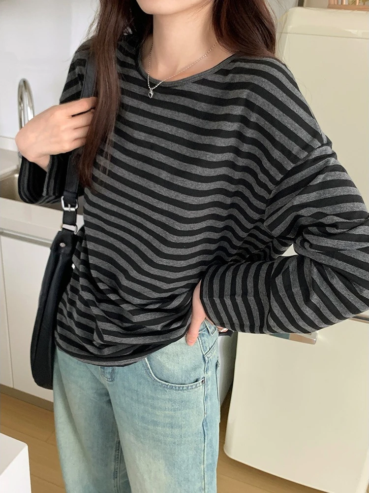 Autumn Women Harajuku Striped T Shirt Femme Streetwear Long Sleeve O-Neck Casual Oversize Top Black Grey Loose Street Tops Y2K