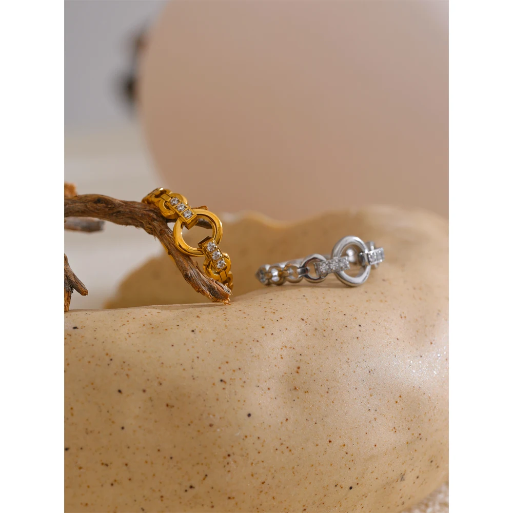 Yhpup Stainless Steel Cubic Zirconia Setting Link Finger Ring