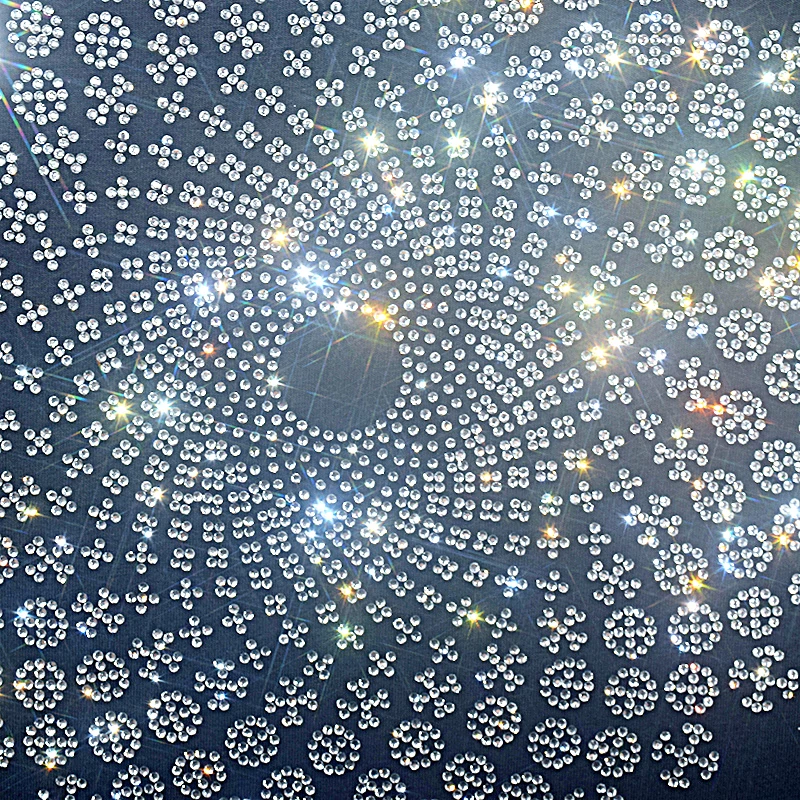 Silbrig Runde Kreuz Heißer Diamant Pailletten Eisen auf Applique Patches Hot Fix Strass Transfer Motive Transfer auf DIY Hemd Kleid. – Detail 3