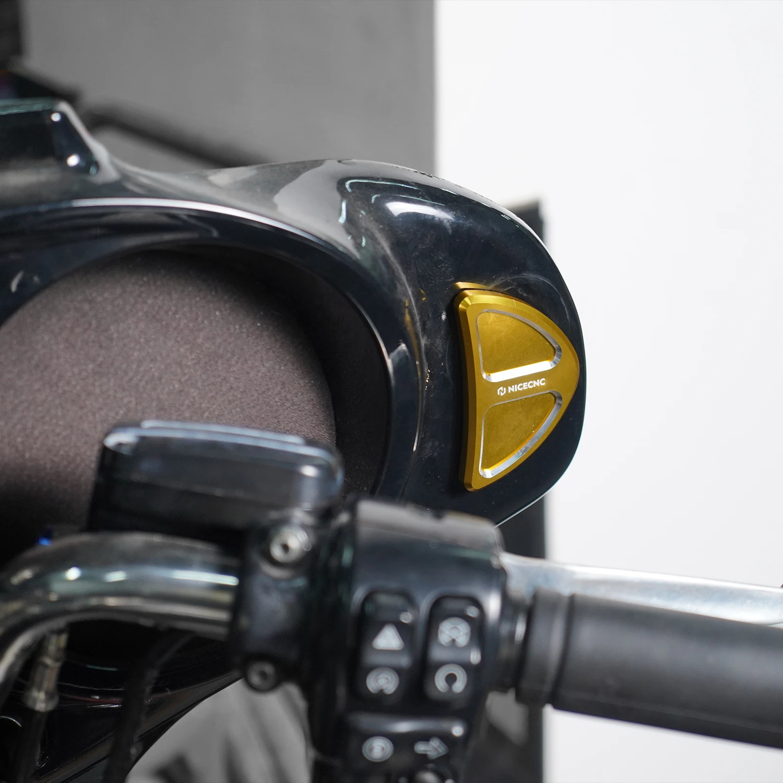 Für 2014–2023 Harley Street Glide/Spezielle Verkleidung, Spiegelloch-Steckerkappenabdeckungen für Street Glide ST 22–23 CVO Street Glide 15–22 – Detail 2