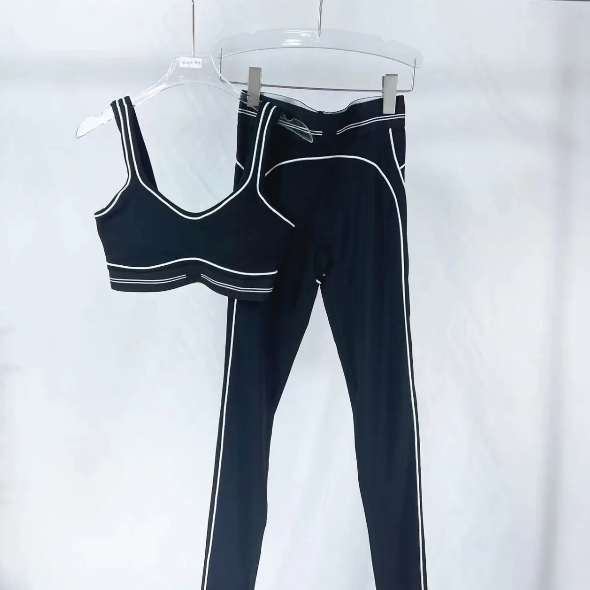 Women Two-Piece Sports Set 4