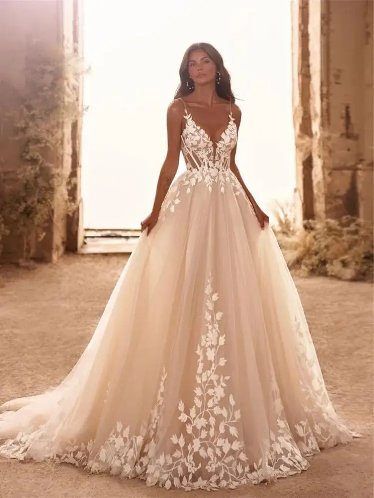 Spaghetti Straps Appliques Wedding Dress Long Boho V-Neck Shiny Tulle Bridal Gown Sexy Backless Lace Plus Size