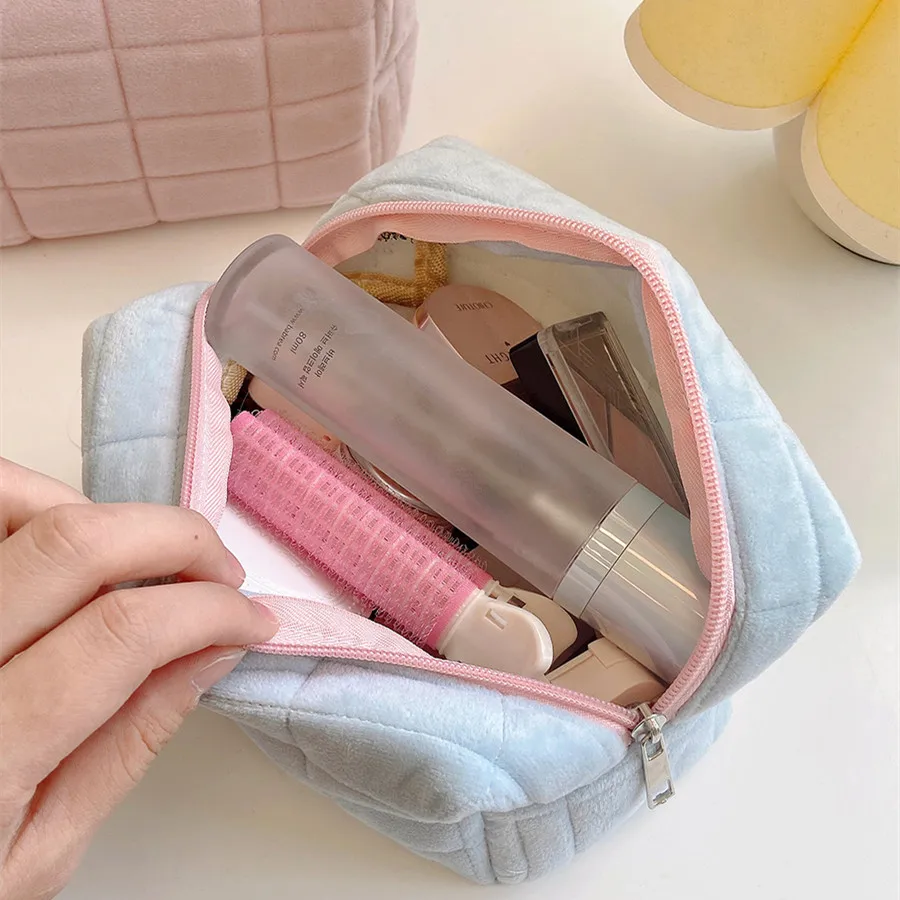 Makeup Organizer Cosmetic Bag Pencil Case Cosmetic Storage Bag Toiletry Bag Makeup Bag Cosmetic Case Cute Plush Cosmetic Lipstick Brush Storage Bag Pencil Case Women Girls Makeup Handbags Wallet Organizer Pouch Pen Bag Pencilcase