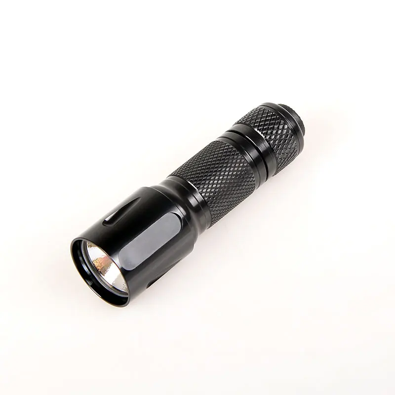 SureFire E1 Executive シルバー 懐中電灯 【公式通販】