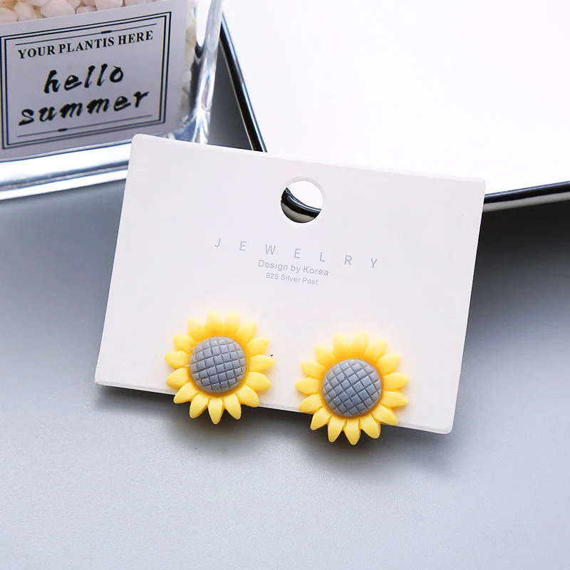Children's Earrings No Punch Cute Vegetables Flowers Girls Ear Clips Korean Version Pain-resistant Resin Children's Ear Clips