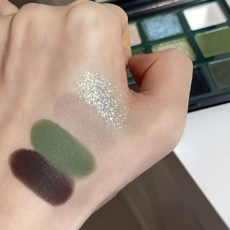 لوحة ظلال العيون باللون الأخضر الزيتوني اللامع غير اللامع 6