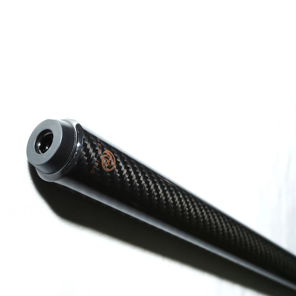 光沢のあるカーボンファイバーバットオブビリヤード、ブラックプレイ