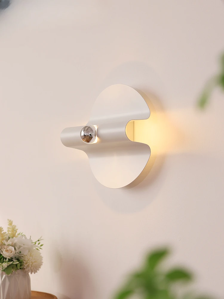 Space era wall lamp Bauhaus wall light for bedrooms hotels restaurant living room background walls retro Designer wall lamp 6