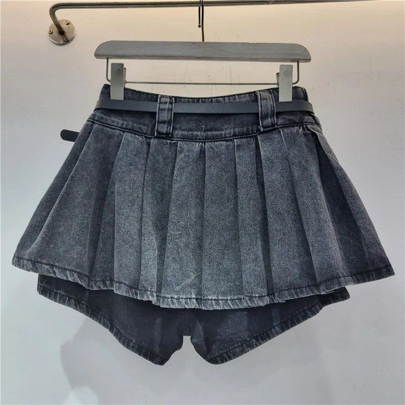 Korean Style Summer Retro Black Denim Skirted Shorts for Women Youthful-Looking Design Pleated High Waist Slimming Culottes 2024