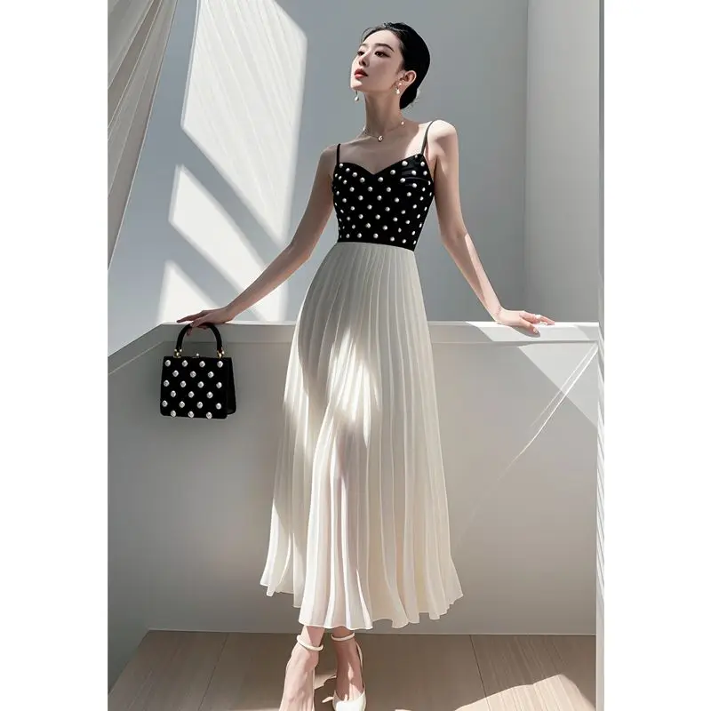 

Женское элегантное платье с контрастными бретельками, шифоновое платье во французском черно-белом цвете с одним открытым плечом, лето 2024