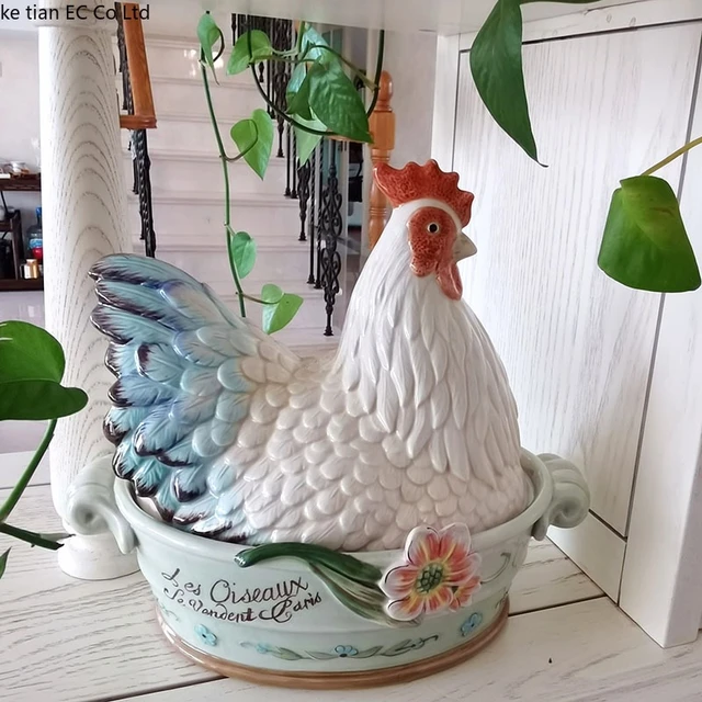 Poule en céramique décorative