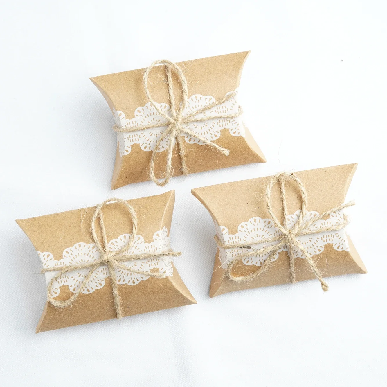 

Kraft Paper Pillow/Square Candy Box Rustic Wedding Favors Candy Holder Bags Wedding Party Gift Box with Rope 10pcs/lot