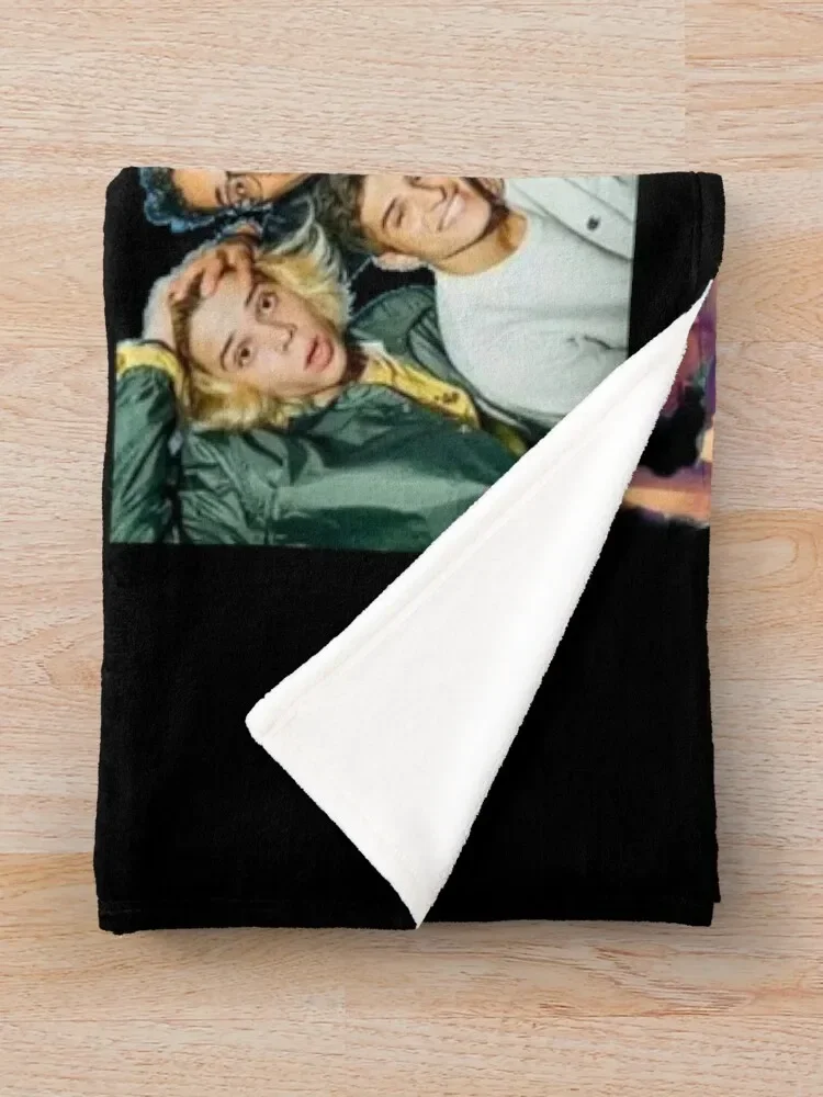 PRETTYMUCH // ���� ���� �ö��� ���� ������ ���º�