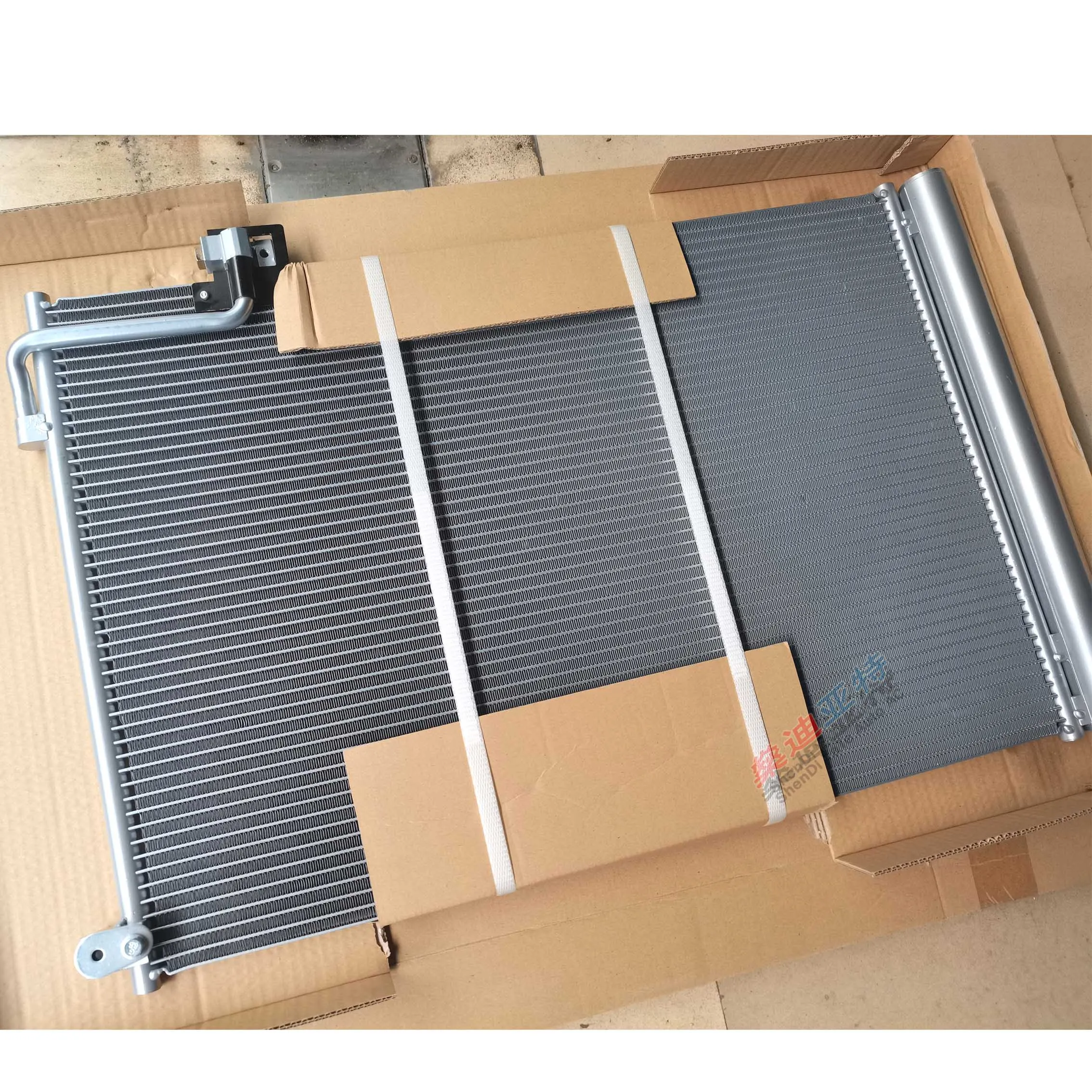 Air Conditioning A/C Condenser For Mercedes-Benz W204 C204 S204 C218 X218 W212 S212 R231 R172 C197 R197 1975000054 A1975000054