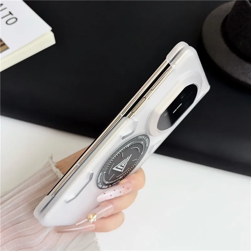 Magnetic Cooling Transparent Matte Stripe Phone Cover with Heat Dissipation and Non-Slip Design
