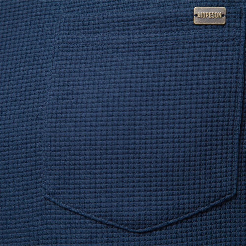 Men's Waffle Knit Long Sleeve Cotton T-Shirt - Solid Color with Single Pocket